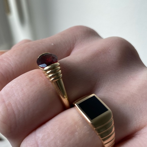 Mejuri Black Onyx 14K Solid Gold Ring Sz. 7 - Picture 14 of 16